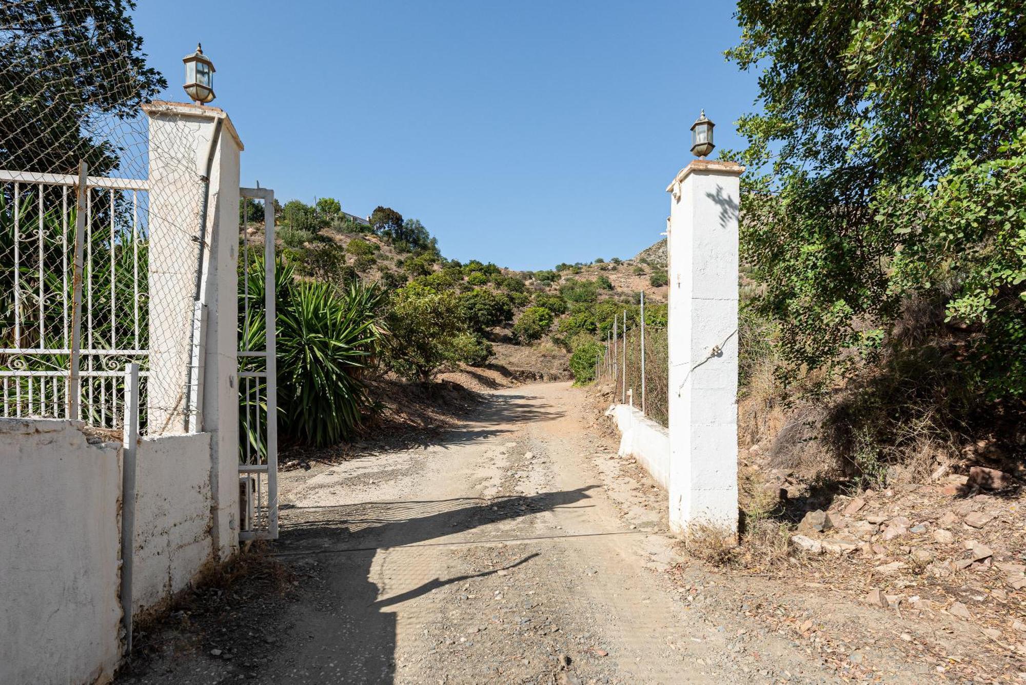 The Gardener Cottage Малага Екстериор снимка